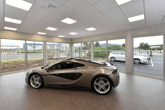 tijdelijke showroom mclaren