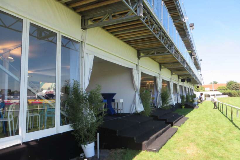 Neptunus etagehal Waregem Koerse Waregem vip tent