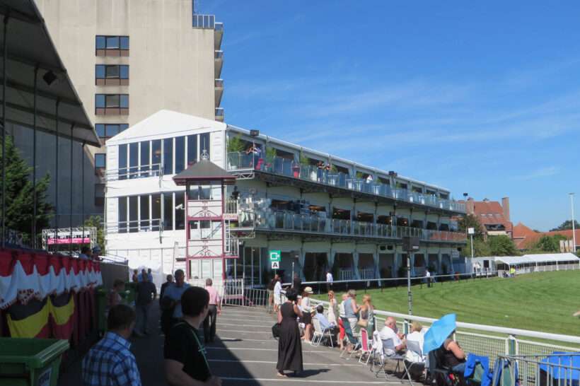 Neptunus etagehal Waregem Koerse Waregem vip tent