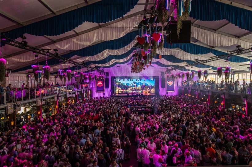 Neptunus-Dubbeldekker-Tent-Oktoberfeest-Sittard-Festival